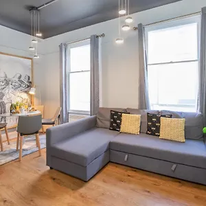  Apartment Fawkes Quarter In The Centre Of The City, Sleeps 6 United Kingdom